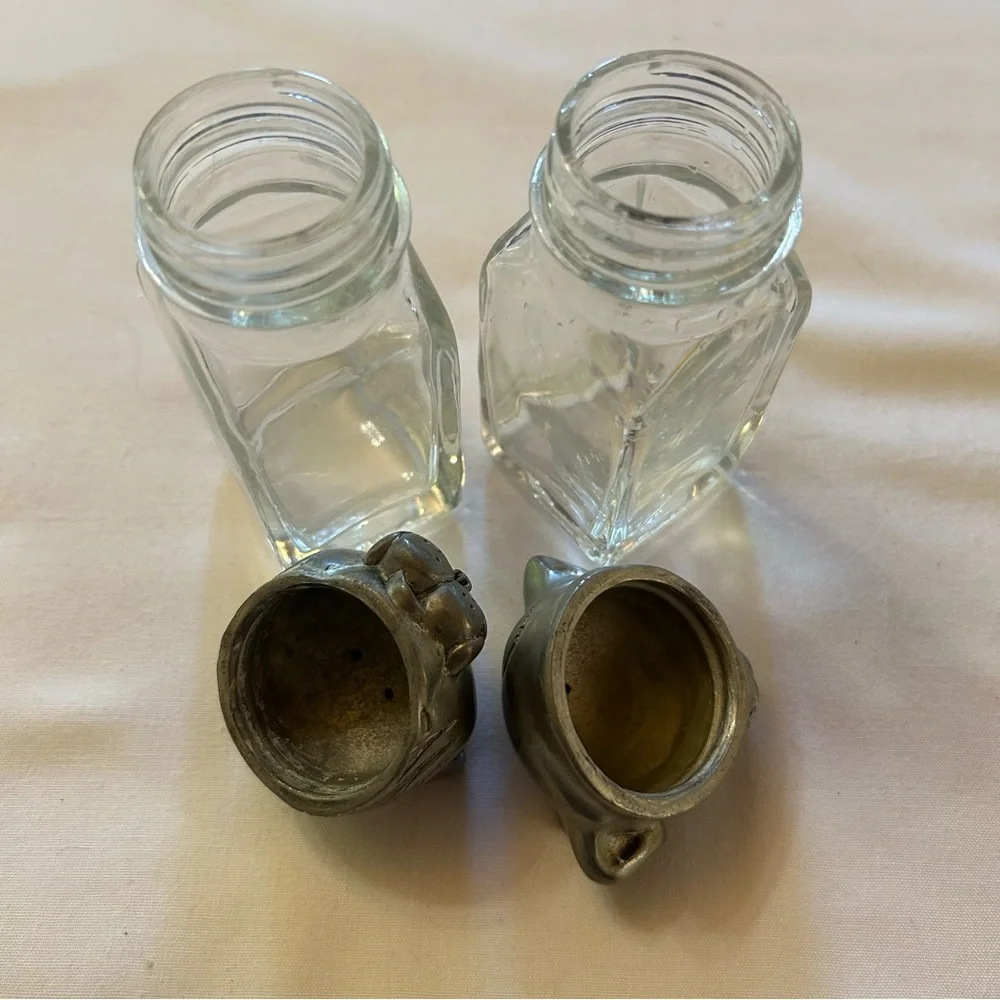 Vintage Cat and Dog Salt and Pepper Shakers - Picture 4 of 7